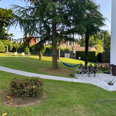 דירות Arzúa A Finca Do Rio Vello מראה חיצוני תמונה